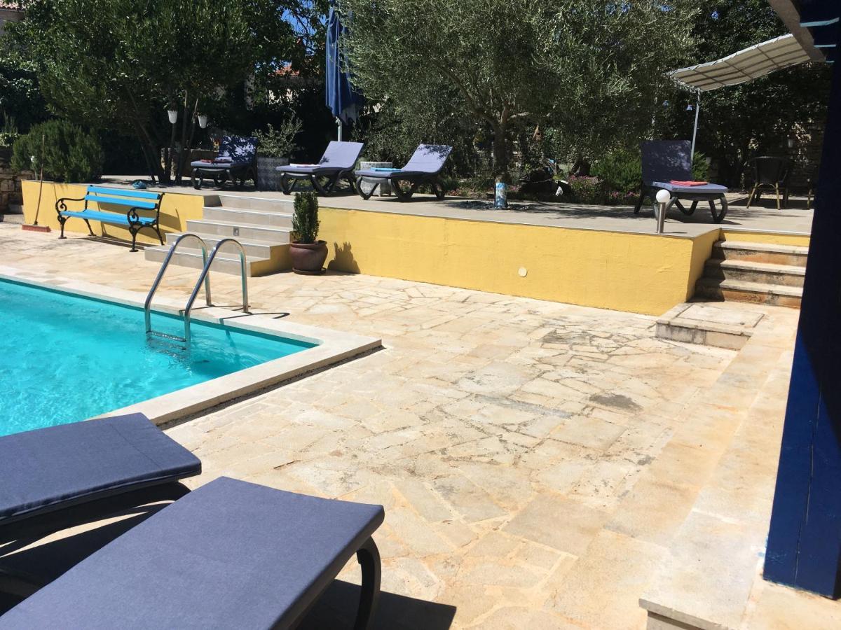Holiday Home Ava1 With Pool & Holiday Home Ava2 With Whirlpool Baderna Extérieur photo