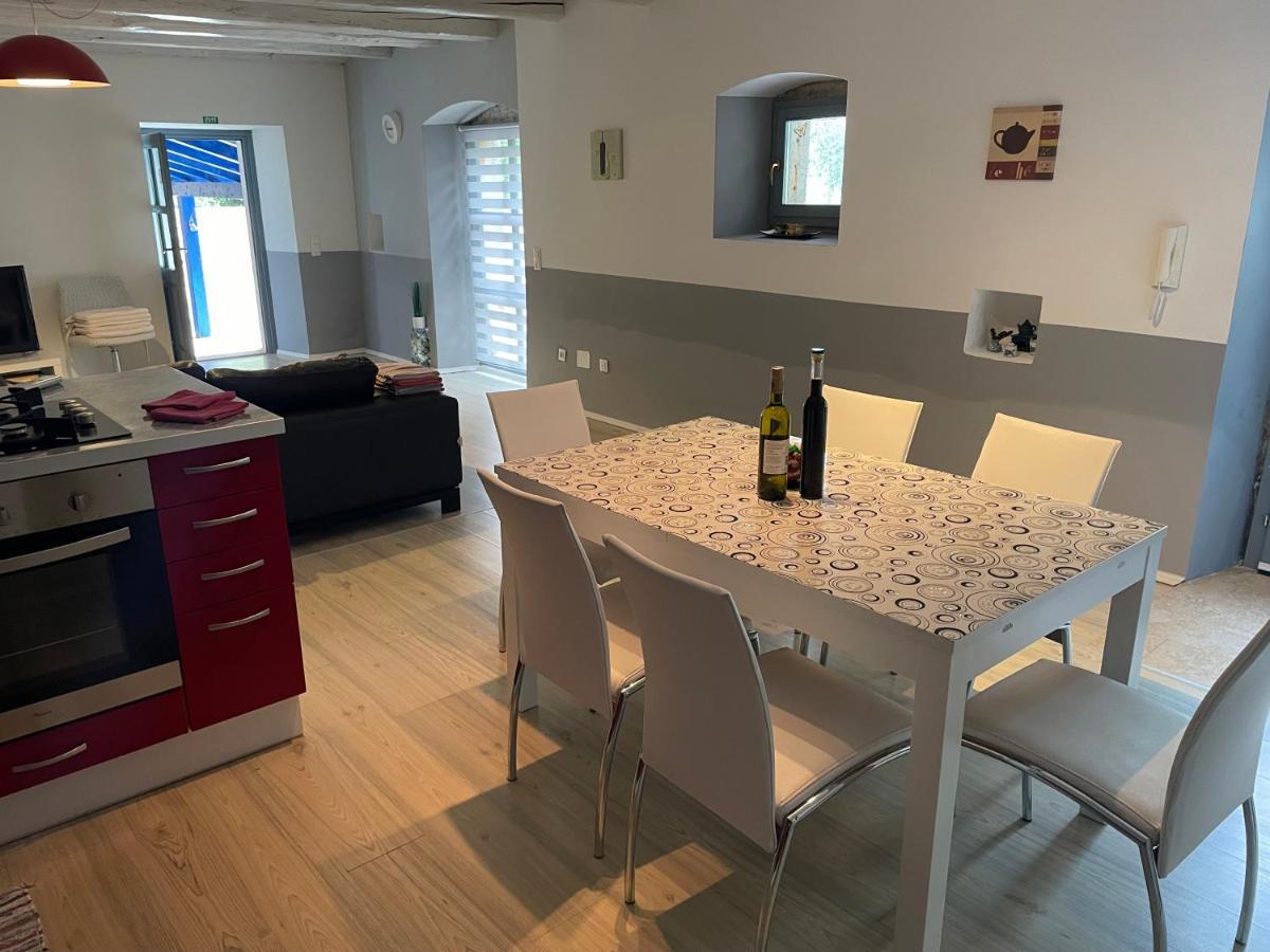 Holiday Home Ava1 With Pool & Holiday Home Ava2 With Whirlpool Baderna Extérieur photo