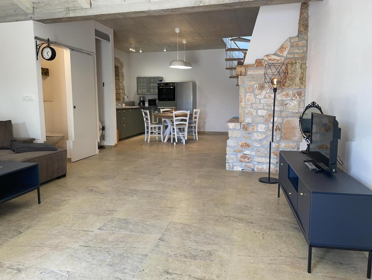 Holiday Home Ava1 With Pool & Holiday Home Ava2 With Whirlpool Baderna Extérieur photo
