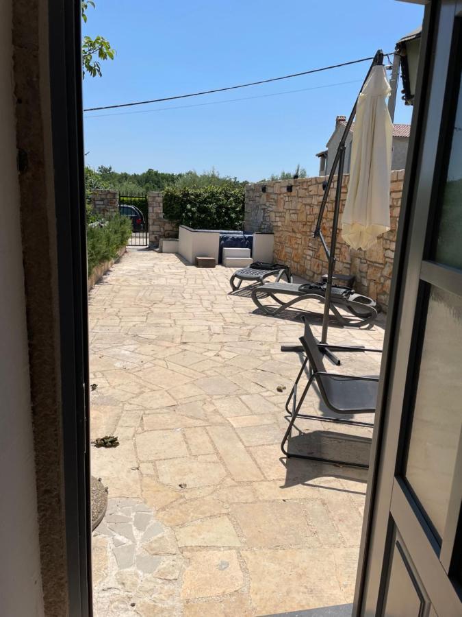 Holiday Home Ava1 With Pool & Holiday Home Ava2 With Whirlpool Baderna Extérieur photo
